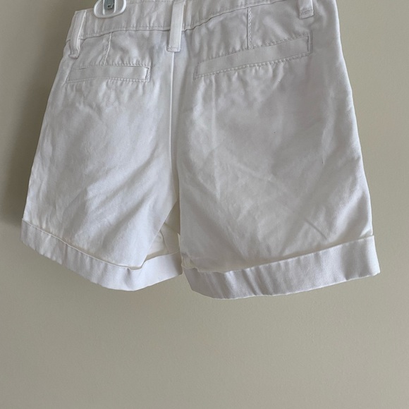 Gap shorts 5 NWT - Picture 4 of 6